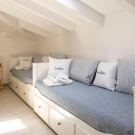 Διαμέρισμα Lara Maison *